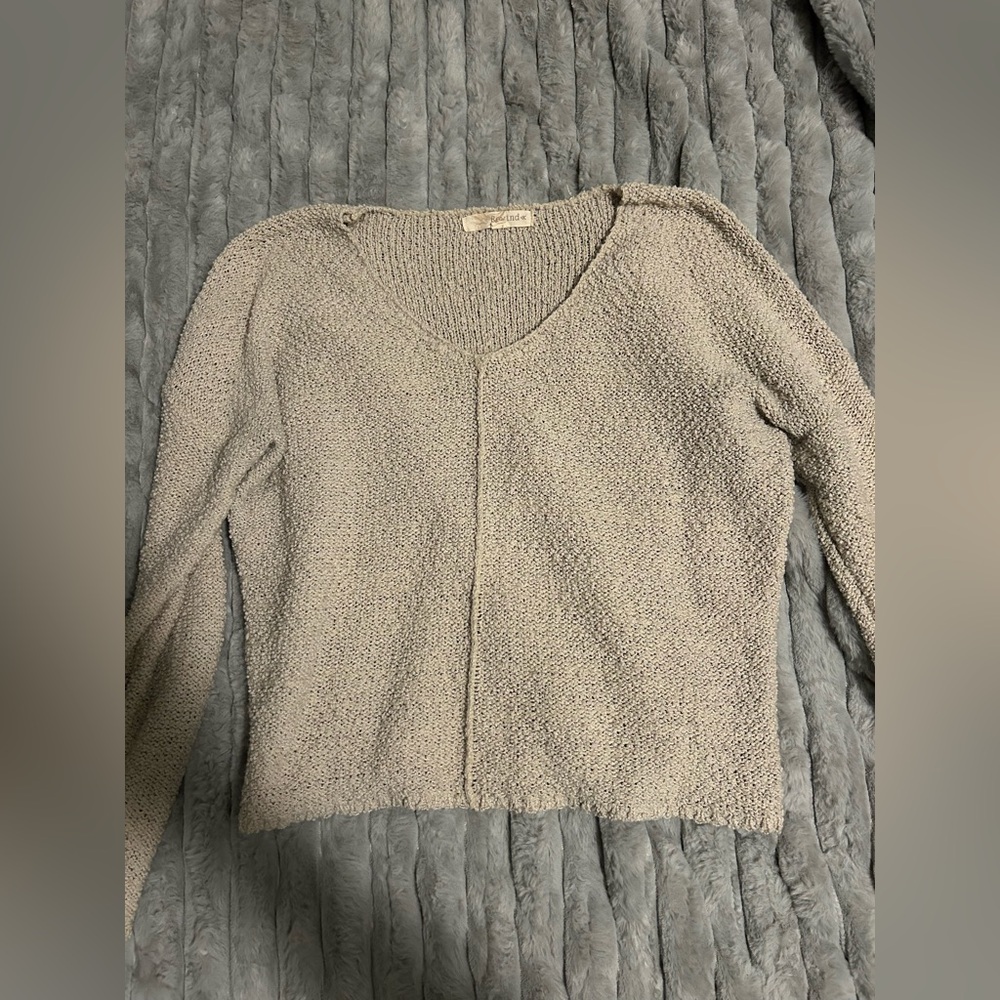 Sweater bundle (3) - Picture 2 of 8